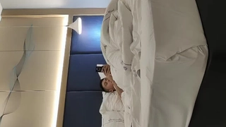 HEZ-436 「母親を興奮させてどうするの？」息子の勃起に欲情した母親が本気でねだる！！ 近親○姦生中出し4時間SP3