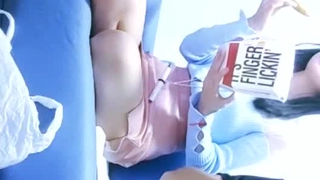 纹身女孩在动画Hentai游戏中口交
