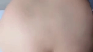 第一次在性爱录像带中与大鸡巴做爱